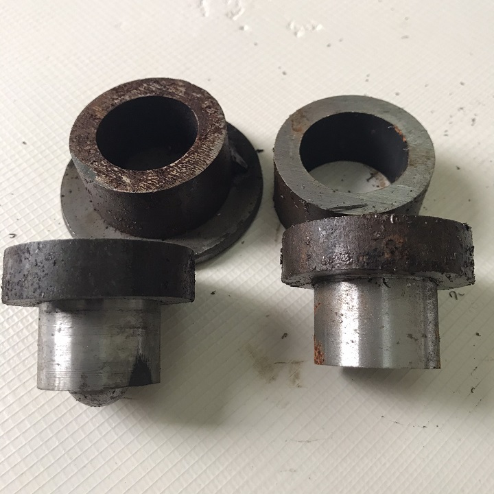 Bản lề cối cửa cổng chịu lực xoay 360 độ Chất liệu sắt Ø38 Dùng cho cửa 1 cánh
