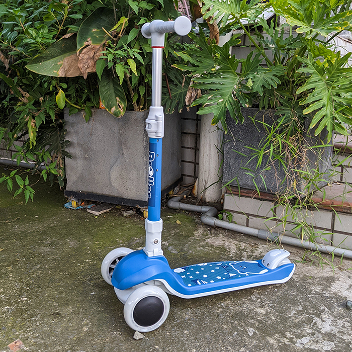 Xe trượt cho bé Scooter 3 bánh sáng đèn HD-MT01