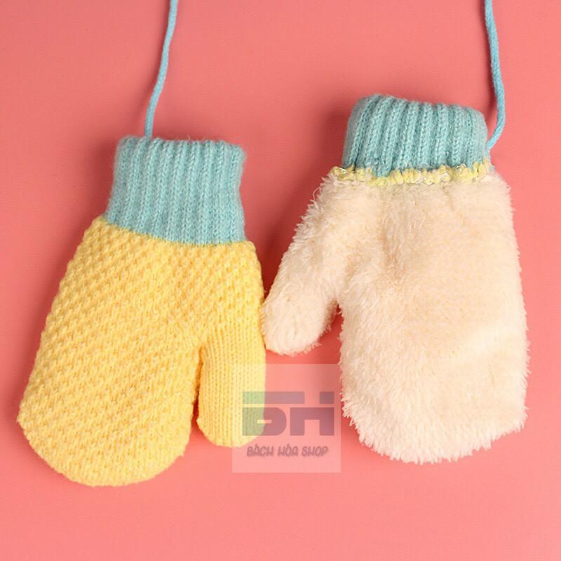 Gang tay len dệt kim hình trái dứa dễ thương