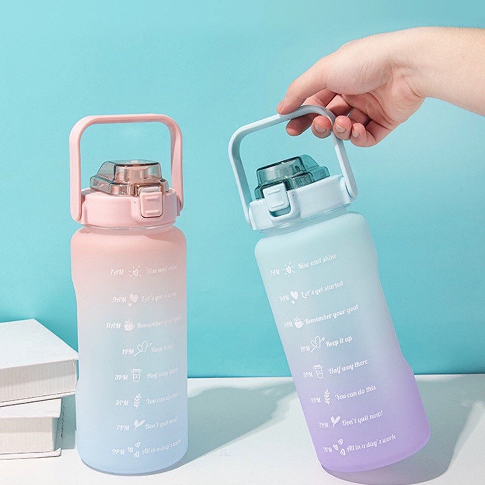 BÌNH ĐỰNG NƯỚC CHIA VẠCH 2L - GIAO MÀU NGẪU NHIÊN