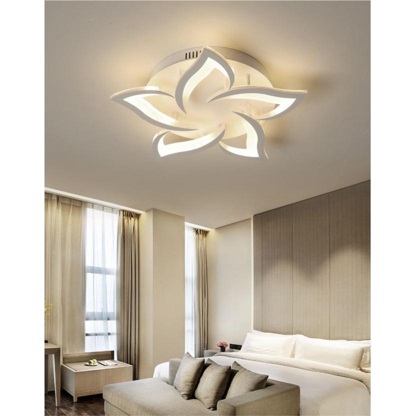 Đèn trần Acrylic cánh hoa trang trí nội thất hiện đại sang trọng