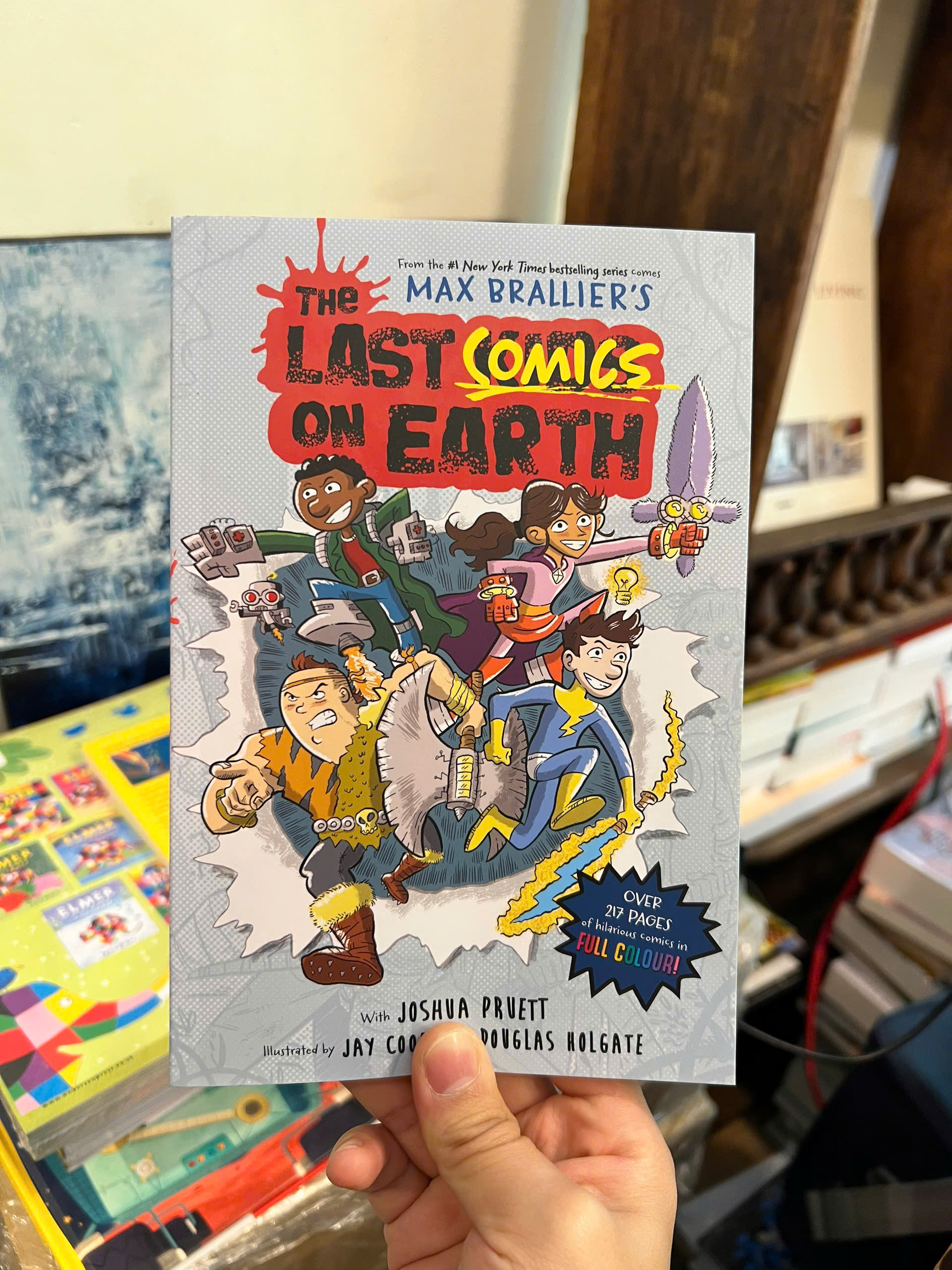 Sách - The Last Comics On Earth | Graphic Novels/ Comics/ Truyện tranh Tiếng Anh / Ngoại văn