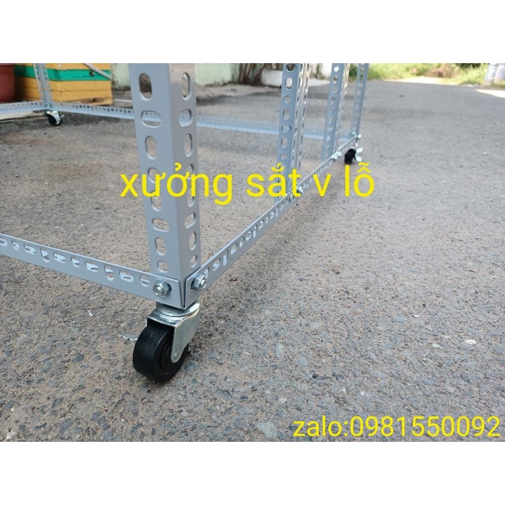 Kệ Sắt V Lỗ Bậc thang 3 bậc CÓ BÁNH XE( Lưới sắt ô vuông) khung sắt V3x3cm đa năng Cao NHIỀU KÍCH THƯỚC