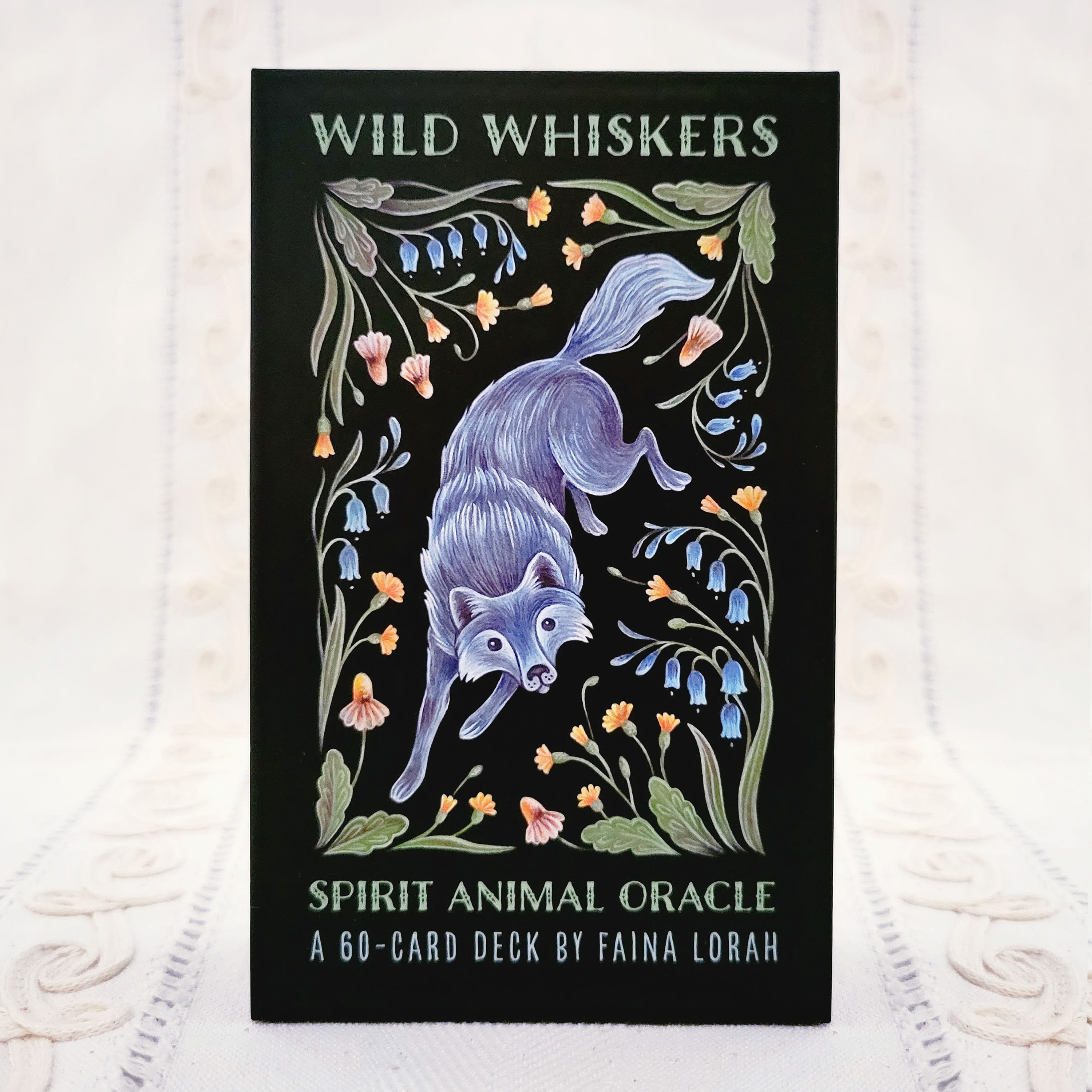 Bộ bài Wild Whiskers Spirit Animal Oracle tặng đá thanh tẩy