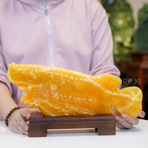 Tác phẩm Cá rồng ngọc hoàng long 37cm