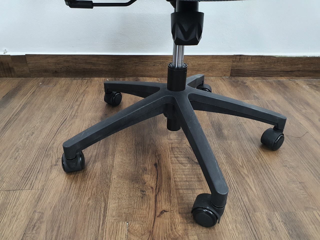Ghế làm việc Ghế học tập bọc lưới chân xoay bền đẹp B121BS