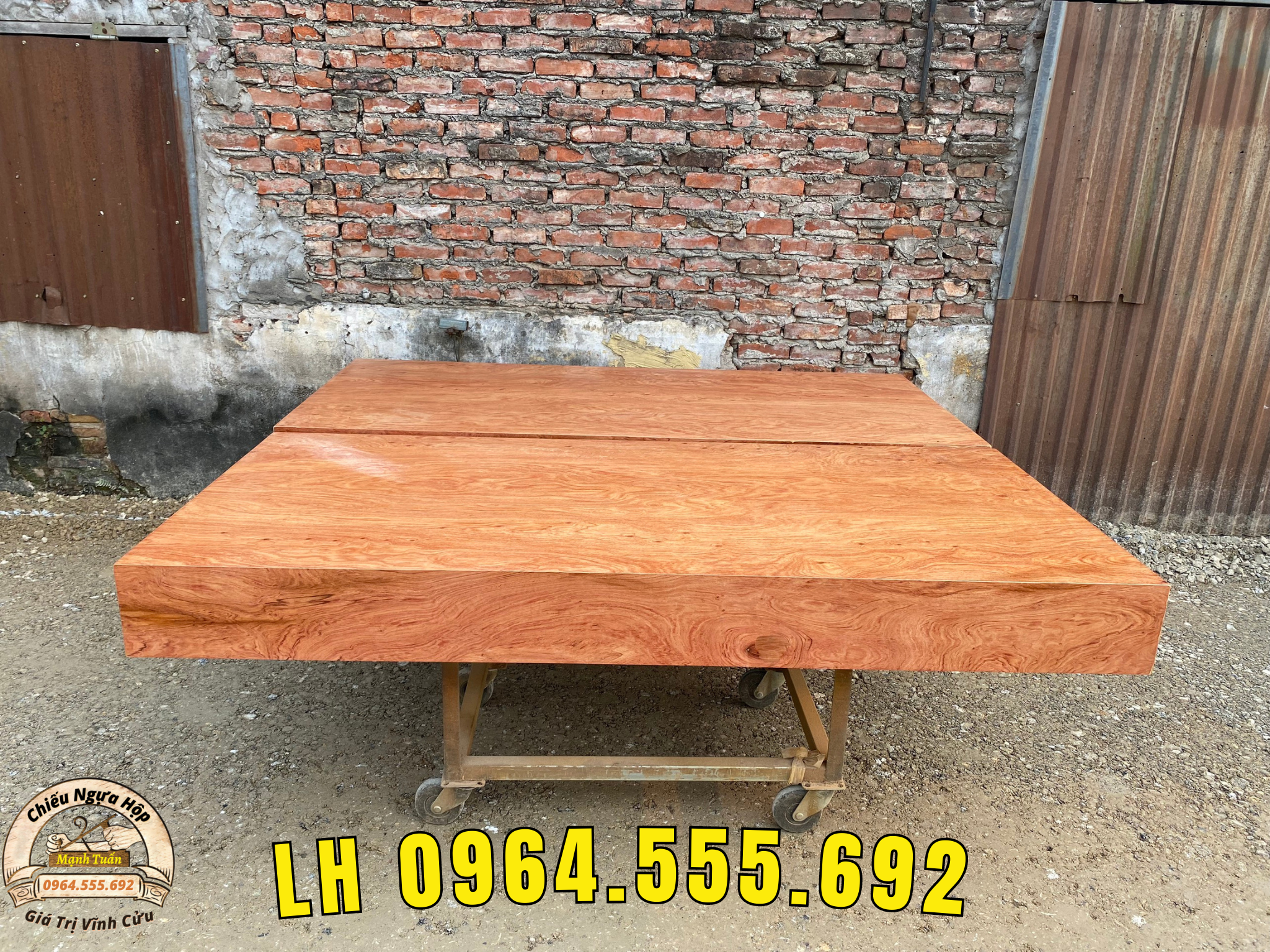 Mộc Chiếu Ngựa Hộp ( KT 200 x 180 x 20cm ) - Gỗ Hương Đá