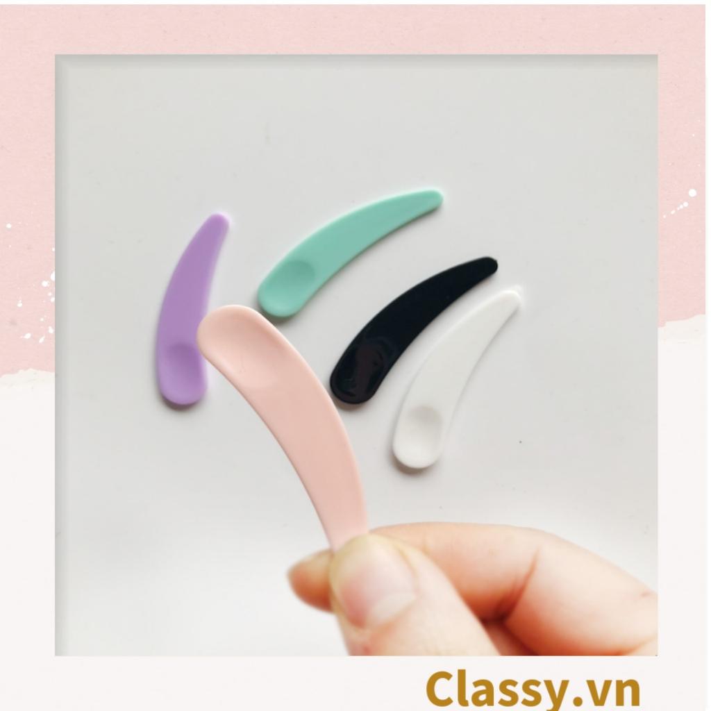 Dụng cụ lấy kem  Classy bằng nhựa hình cái muỗng, dùng trong trang điểm, dưỡng da PK1285