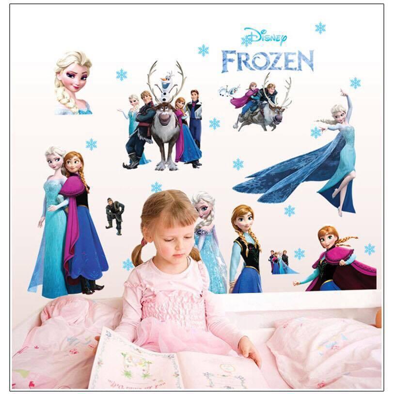 Decal dán tường công chúa Elsa xinh đẹp