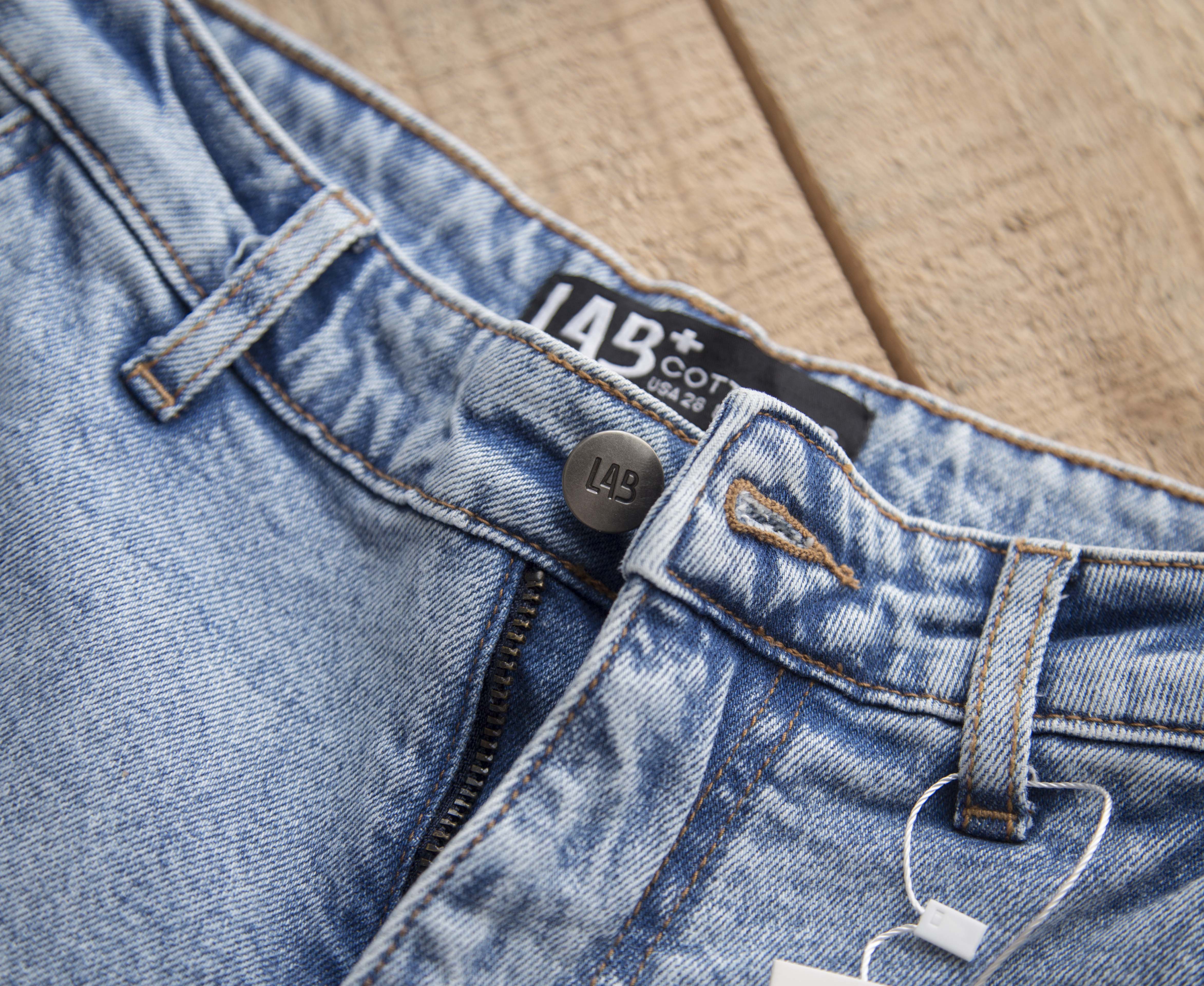 [CHÍNH HÃNG] Quần Jean nam vải Denim co giãn nhẹ form carrot fit | quần nam jean xanh bạc - LAB801