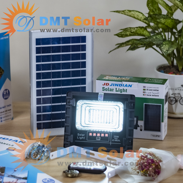 Đèn pha năng lượng mặt trời 25W JD-8525L - Chính hãng
