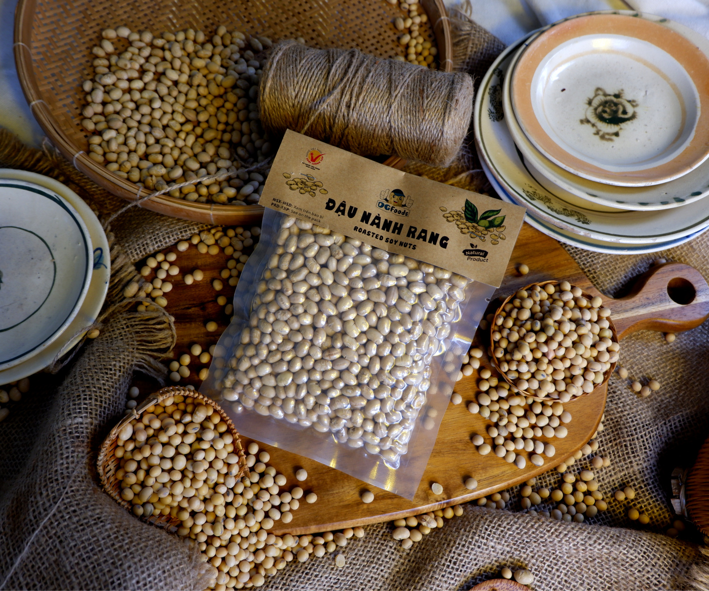 Đậu nành rang 100g - Non GMO/ DGfoods/Roasted soybean/HVNCLC/ HACCP/ HALAL/ Đặc sản Cần Thơ, Ăn chay được