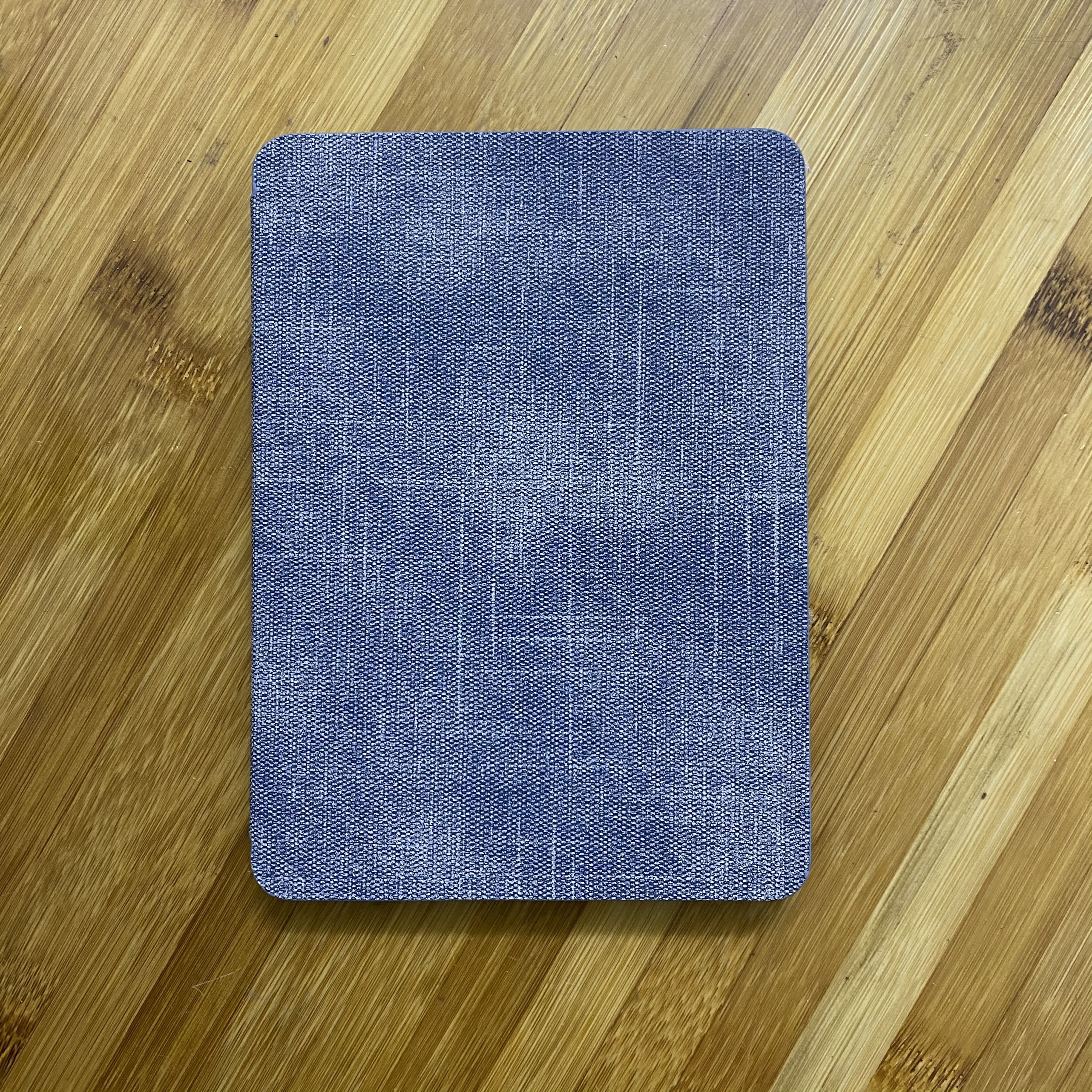 Cover bao da cho Kindle Paperwhite gen 5 11th họa tiết vân vải sang trọng
