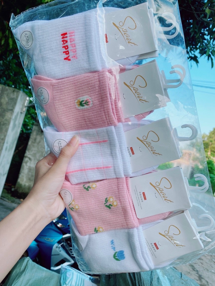 Tất vớ nữ dễ thương