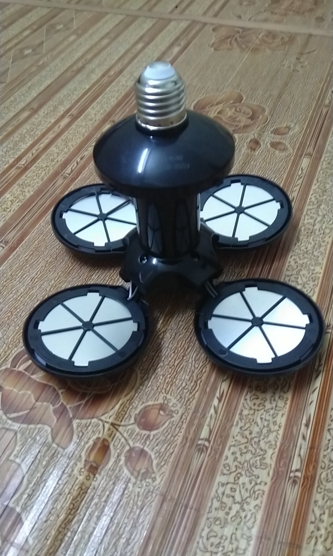 Đèn led football 4 cánh