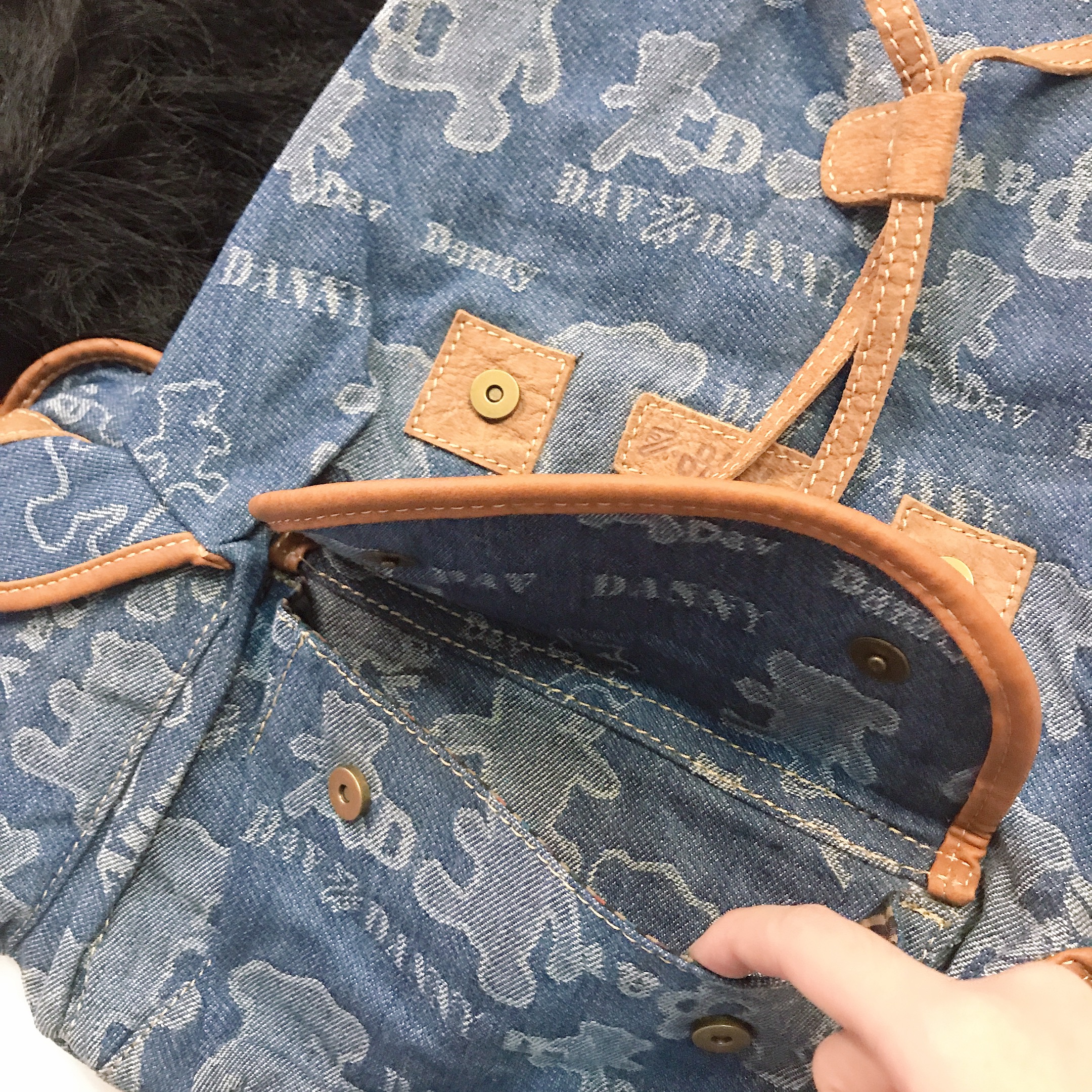 Balo thời trang nút gài thêu gấu Jean to nâu siêu xinh - DD186E857
