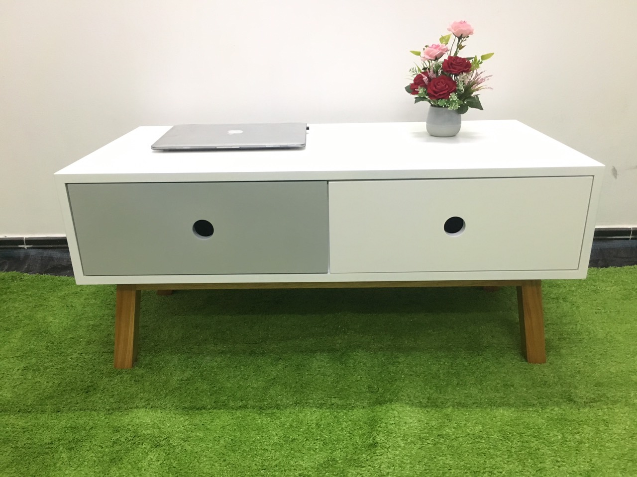 Bàn sofa hình hộp trắng có hộc kéo T919-1