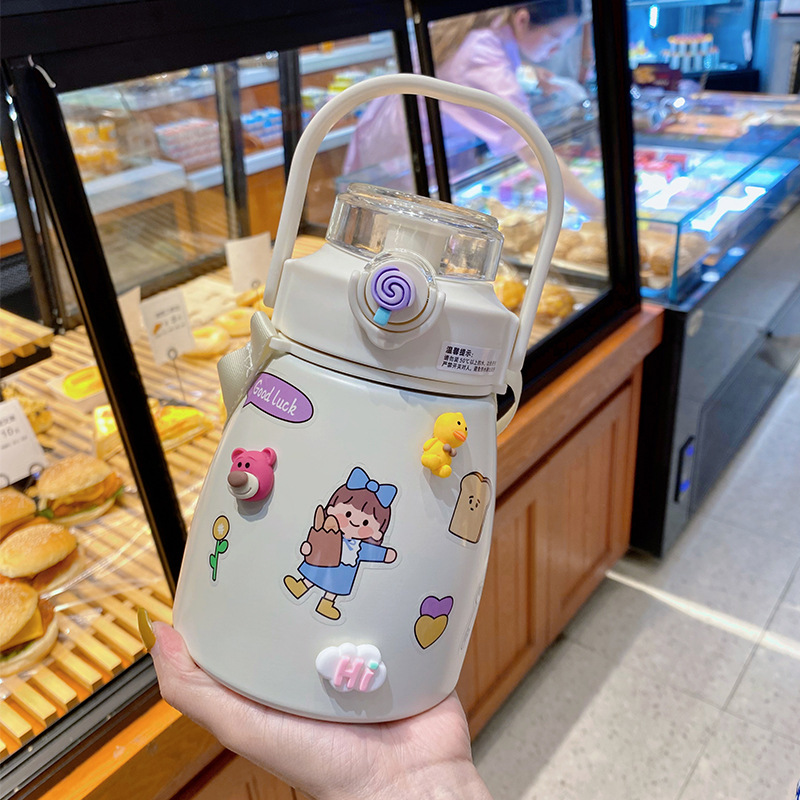 Bình Giữ Nhiệt Cute Có Ống Hút Inox 304 Cao Cấp Không Rỉ Dung Tích 900ml Tặng Kèm Sticker Và Cọ Rửa Bình