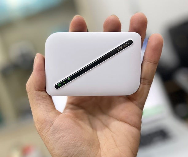 Bộ phát WiFi 4G MF06, Tốc độ LTE 150Mbps, Pin 2100mAh dùng liên tục 6-8 giờ.