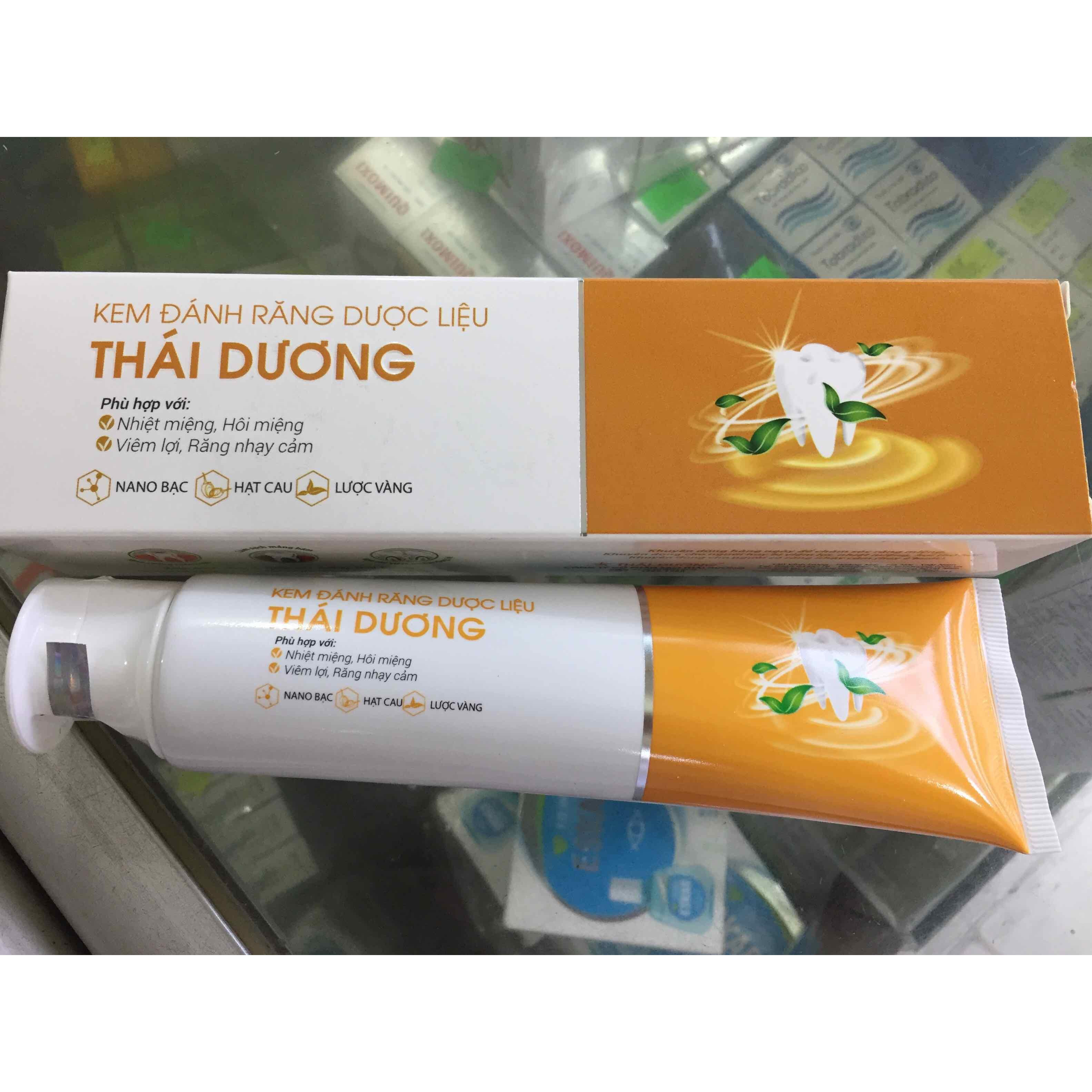 KEM ĐÁNH RĂNG DƯỢC LIỆU THÁI DƯƠNG - TUÝP 100GR, Làm sạch mảng bám &amp; vết ố vàng trên răng, giữ răng luôn trắng sáng tự nhiên, ngăn ngừa tụt lợi; chảy máu chân răng, cho răng chắc khỏe, hàng chính hãng, tặng kèm bọt biển rửa mặt