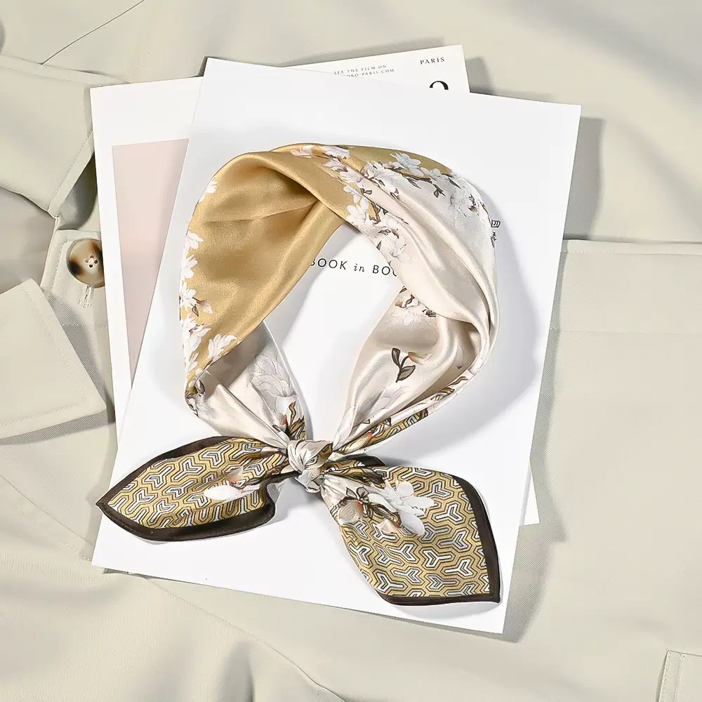 KHĂN QUÀNG CỔ LỤA HÌNH VUÔNG SANG TRỌNG THỜI TRANG MÃ 04