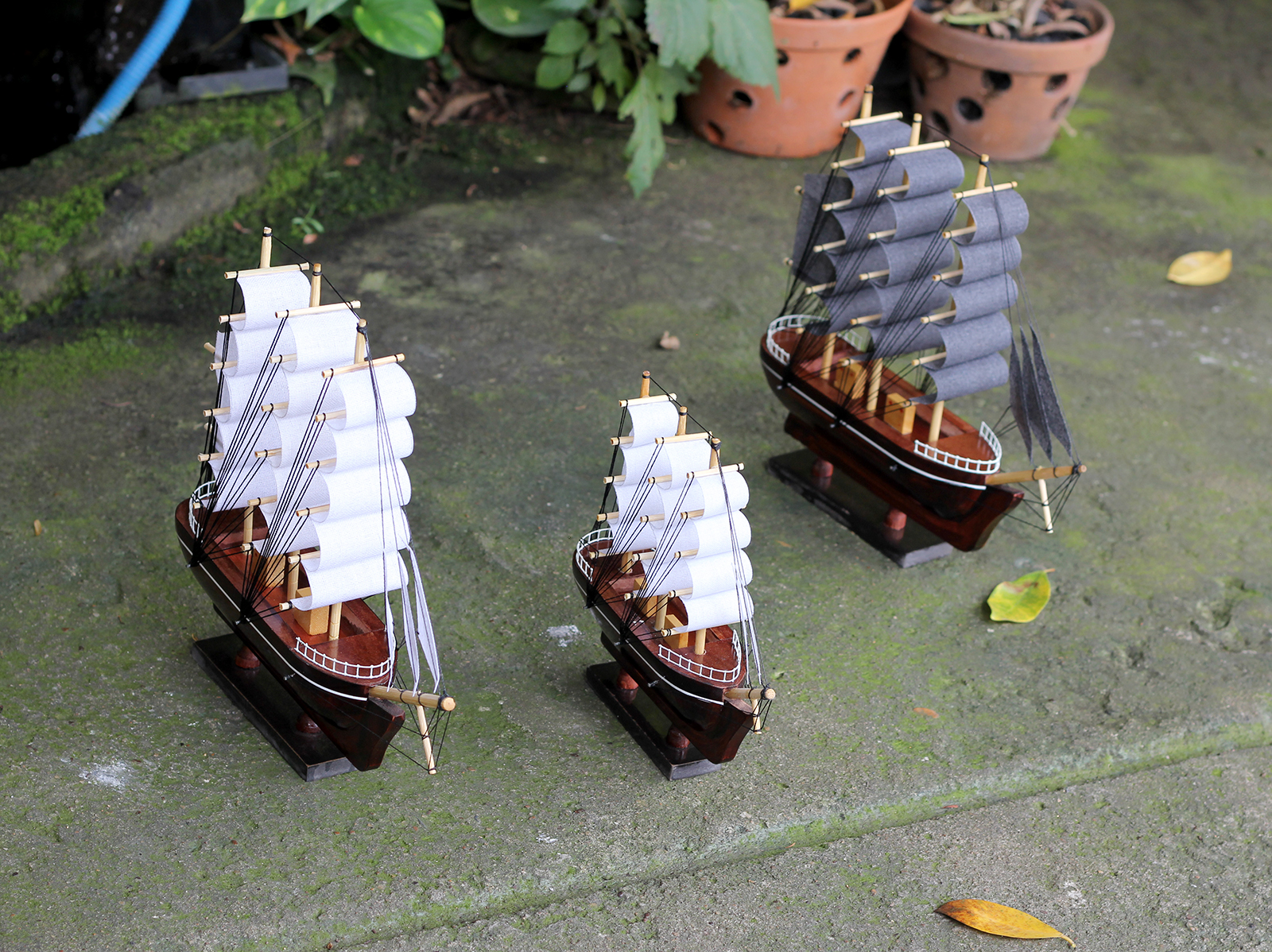 Thuyền gỗ phong thủy, thuyền buồm trang trí Belem 20cm