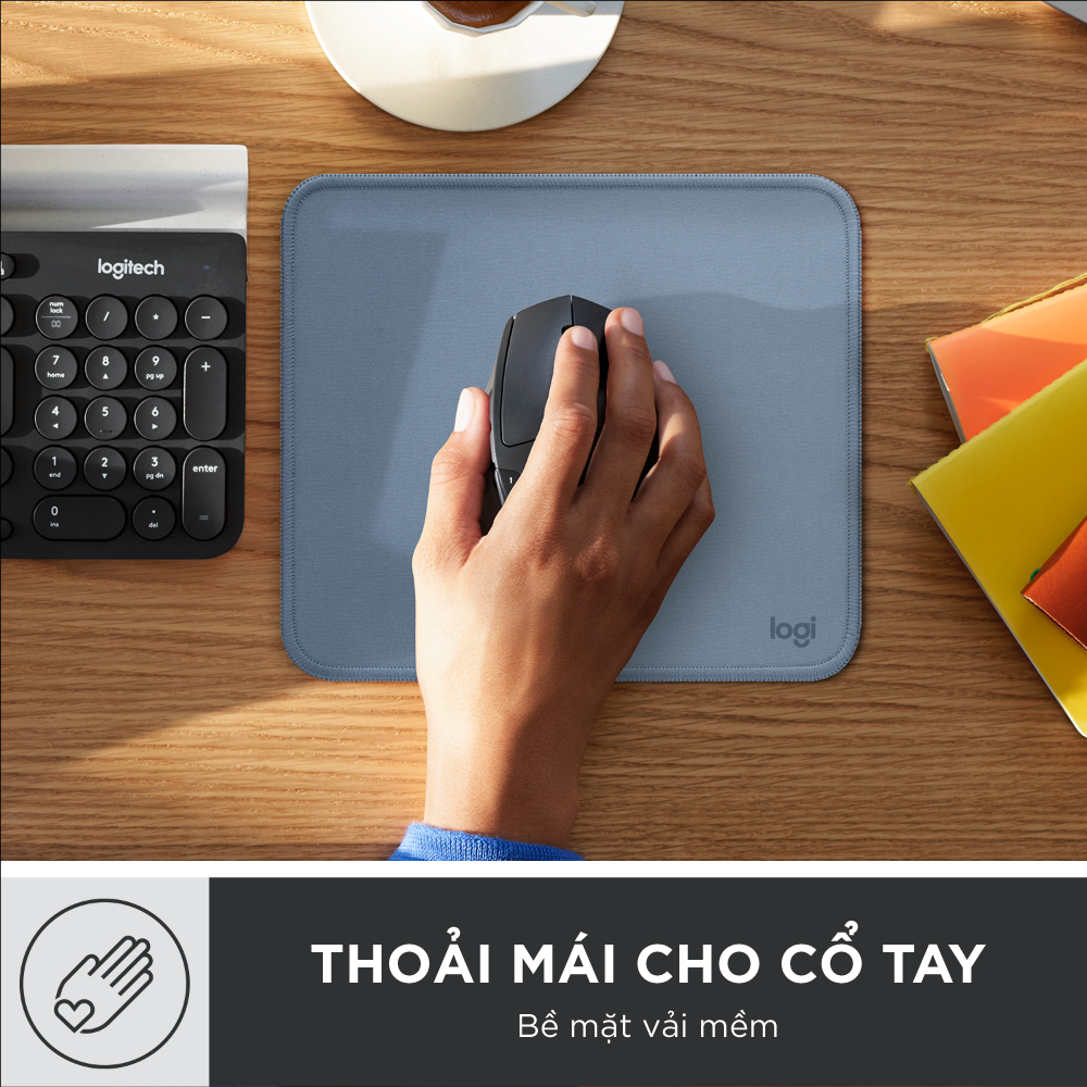 Lót chuột Logitech Mouse Pad - Đế cao su chống trượt, lướt dễ dàng, bề mặt chống đổ tràn, bền bỉ, nhỏ gọn - Màu