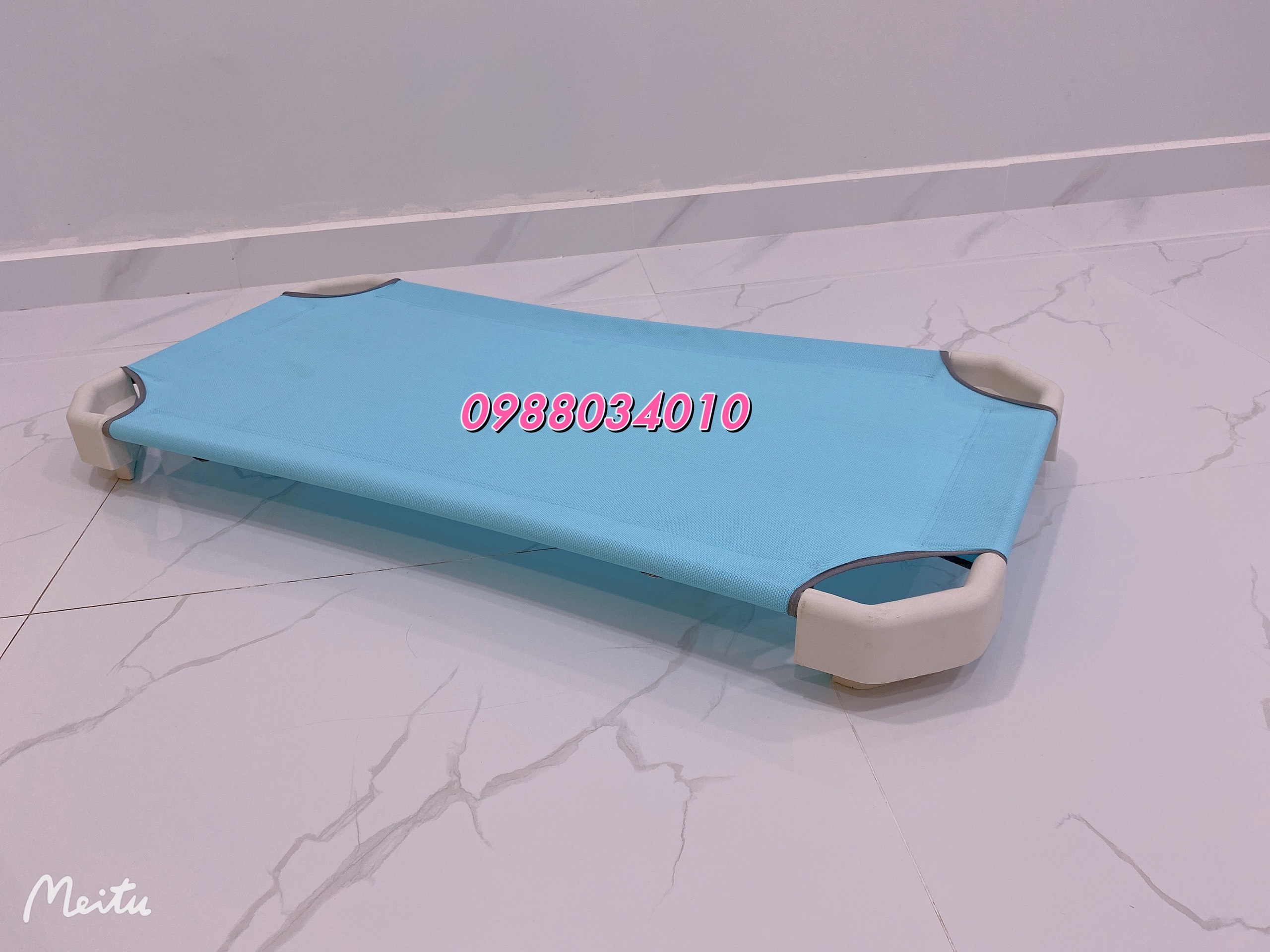 Giường lưới cho bé - giường lưới mầm non màu sắc ngọt ngào
