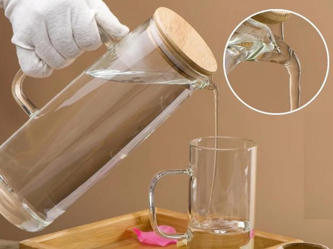 Bình nước thuỷ tinh nắp gỗ chịu nhiệt: