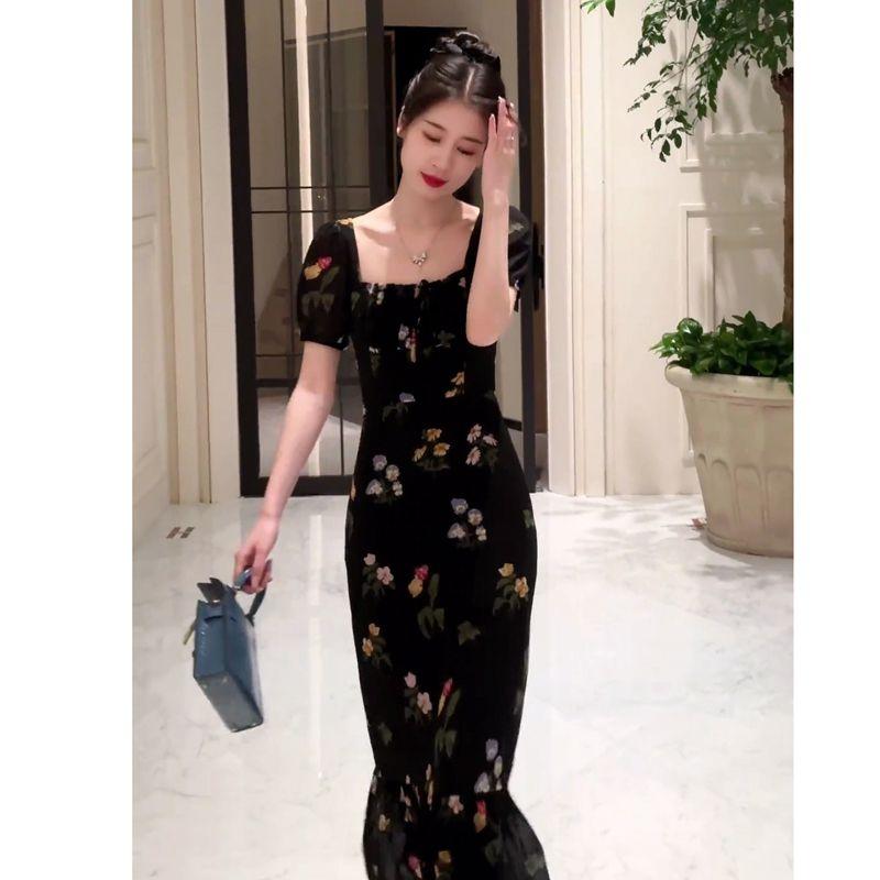 DONGSHOP Pháp Vintage vuông cổ in tay áo ngắn đuôi cá đầm nữ tính siêu tiên váy dài màu đen hoa chiffon đầm