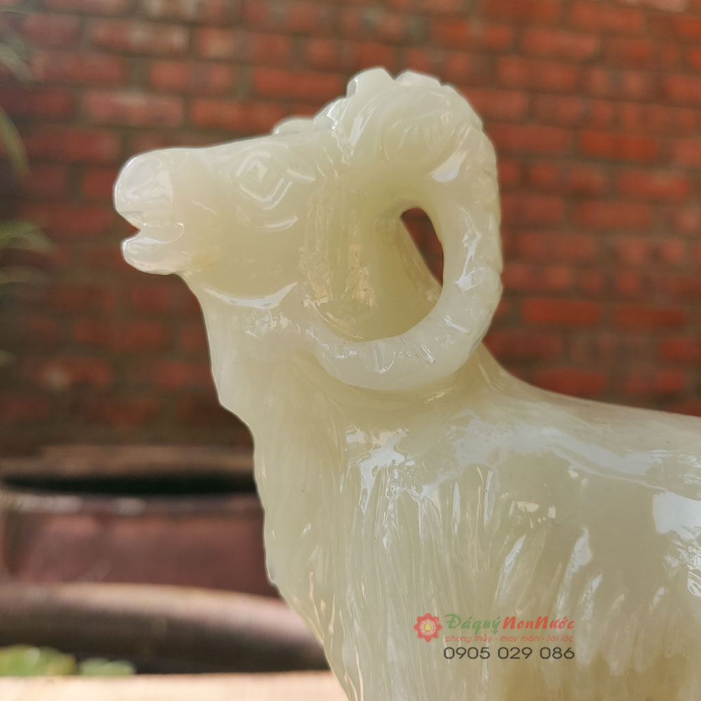 Tượng dê 12 con giáp phong thủy đá ngọc Pakistan 15cm - đá Non Nước