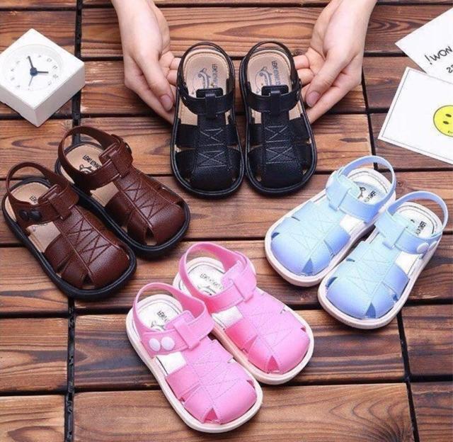 Dép quai hậu cho bé ( hàng xịn mềm )