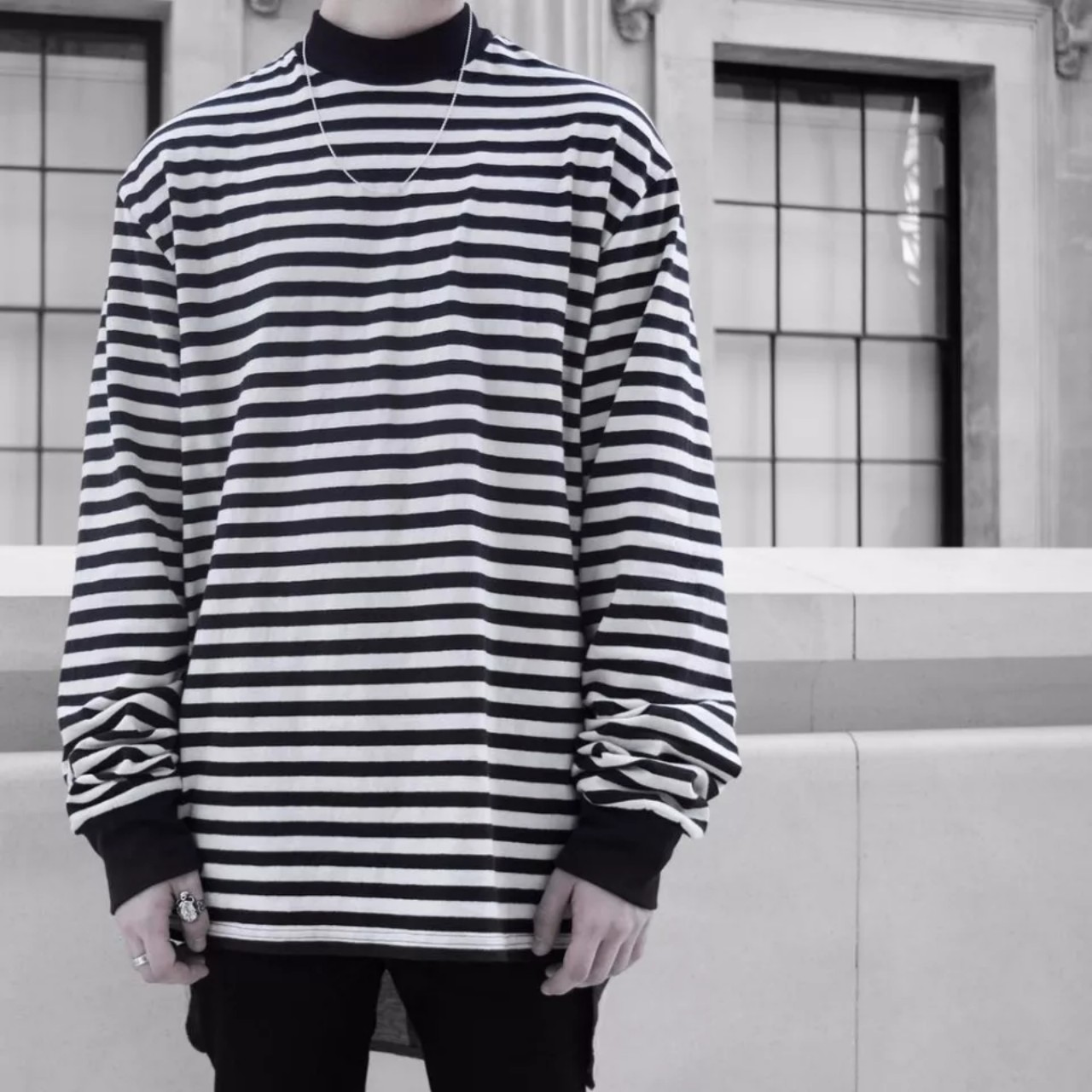 Áo thun nam oversized longtee sọc Tay Dài