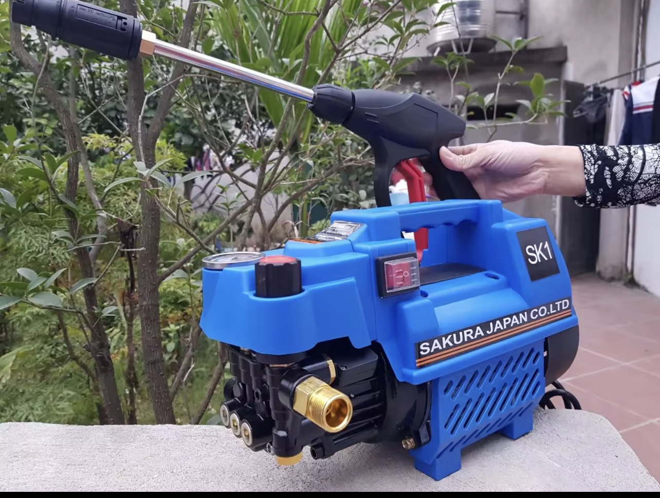 Máy rửa xe chỉnh áp