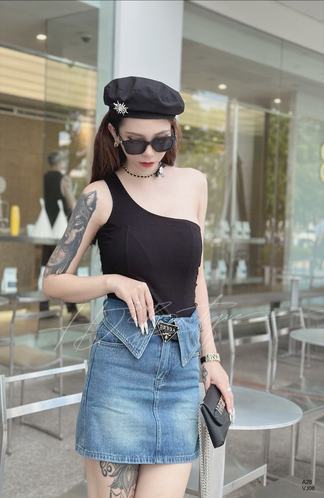 Áo thun lệch vai
