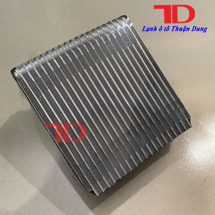 Dàn lạnh HBS CZ09043 Hyundai 15 tấn đời 2010 JAC - Điện Lạnh Ô Tô Thuận Dung