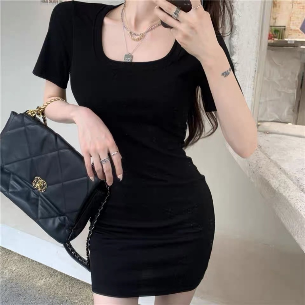 Đầm nữ ngắn tay body cổ U - Váy body dáng ngắn phong cách Hàn Quốc