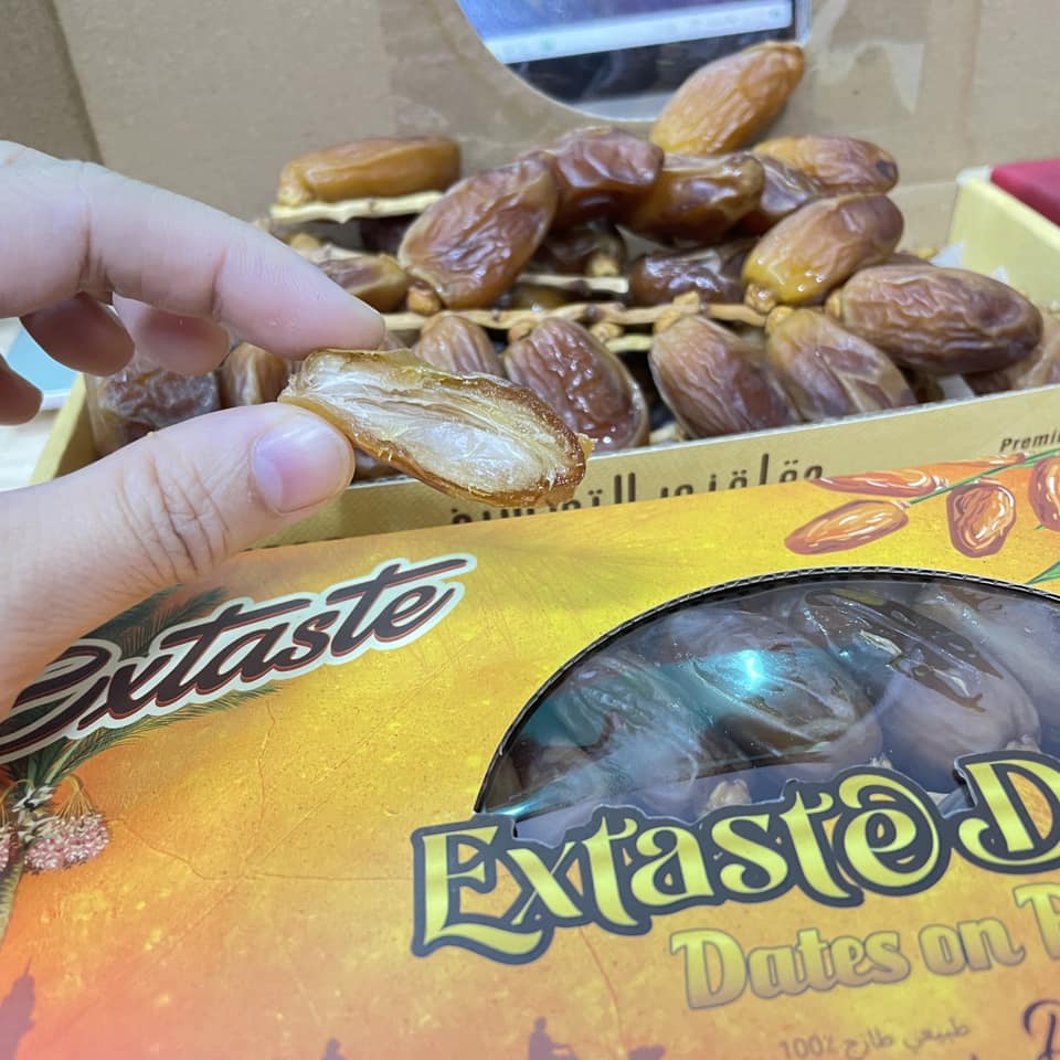 Chà là khô Extaste Dates Deglet Nour Tunisia chín tự nhiên, ngọt tự nhiên, mềm, dẻo mịn (500g/Hộp) - OZ Slim Store