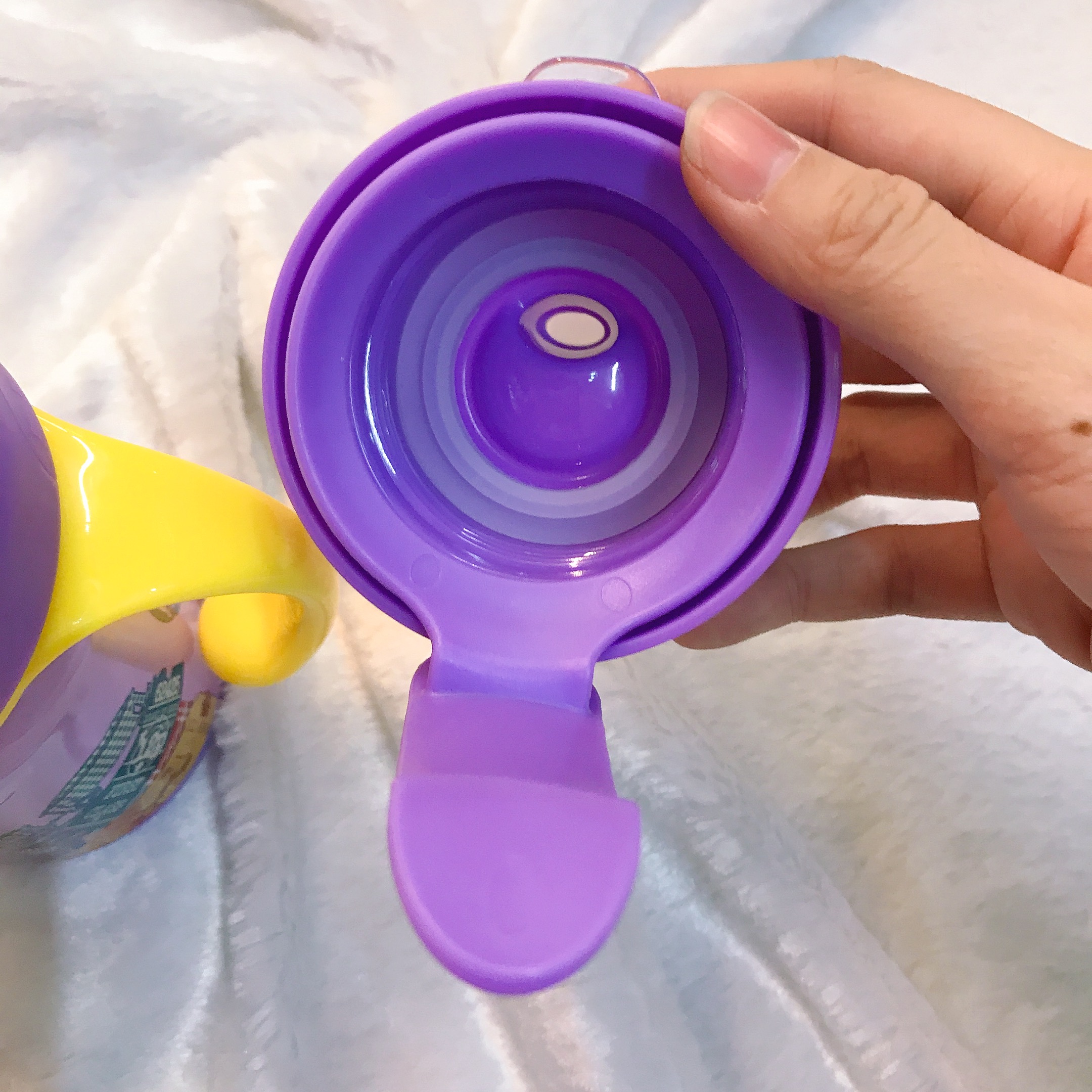 Bình nước giữ nhiệt 2 quai cầm kèm 2 nắp thay hình xe lửa Thomas and Friends màu tím cho trẻ em, bé trai  - TM4506-T