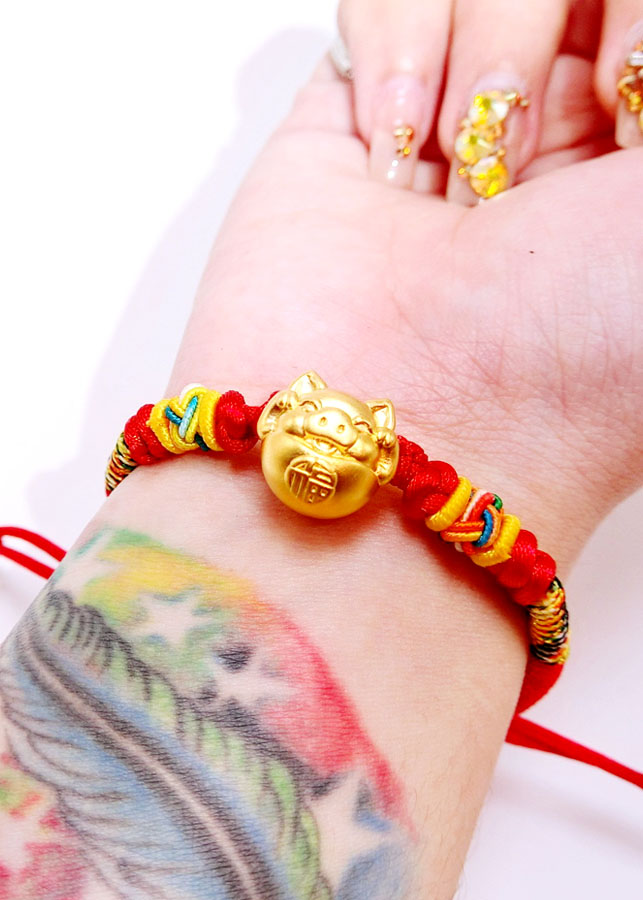 Vòng Tay Charm Heo Vàng Khắc Chữ Phúc - Mang Đến May Mắn - Gia Đình Xung Túc