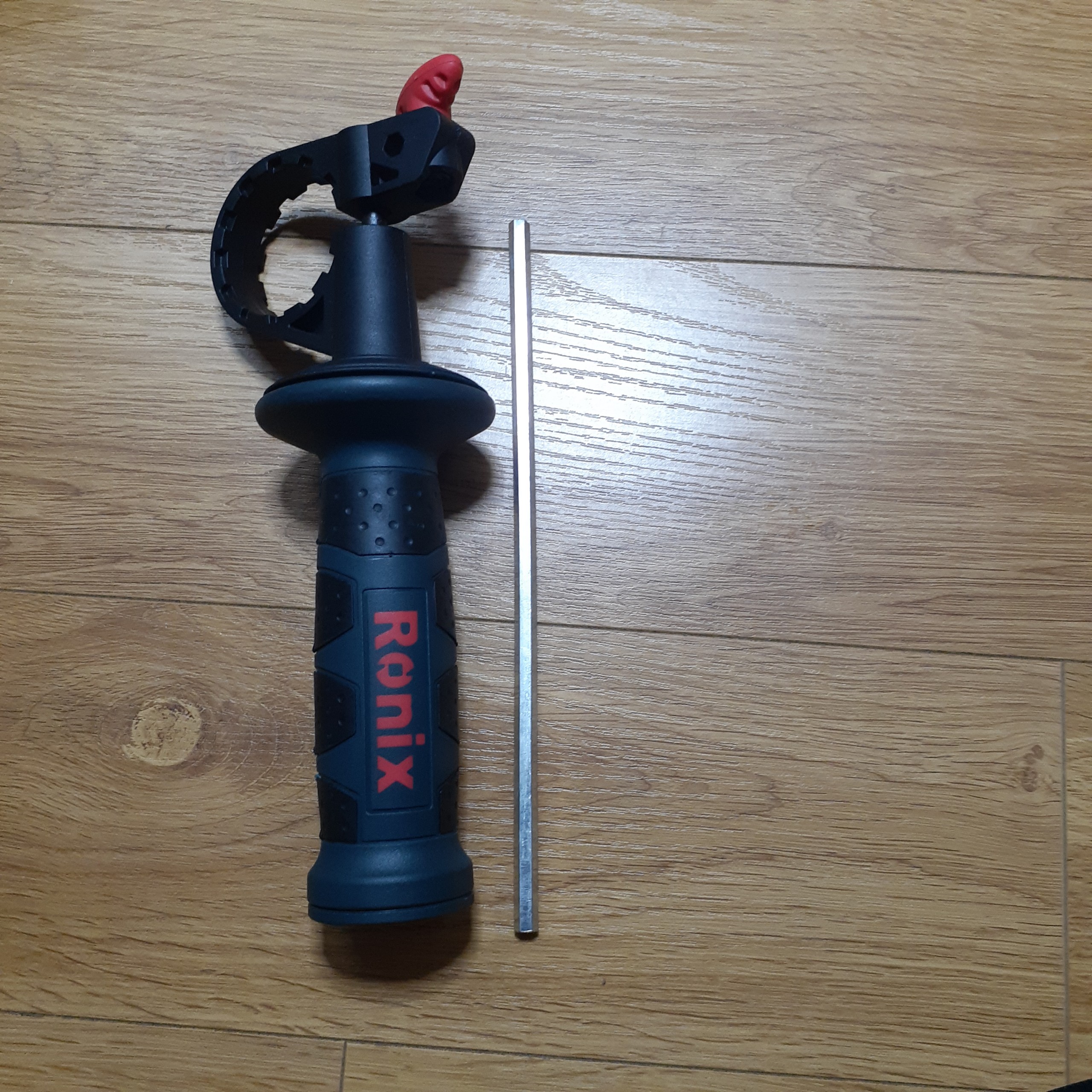 MÁY KHOAN RONIX 2240