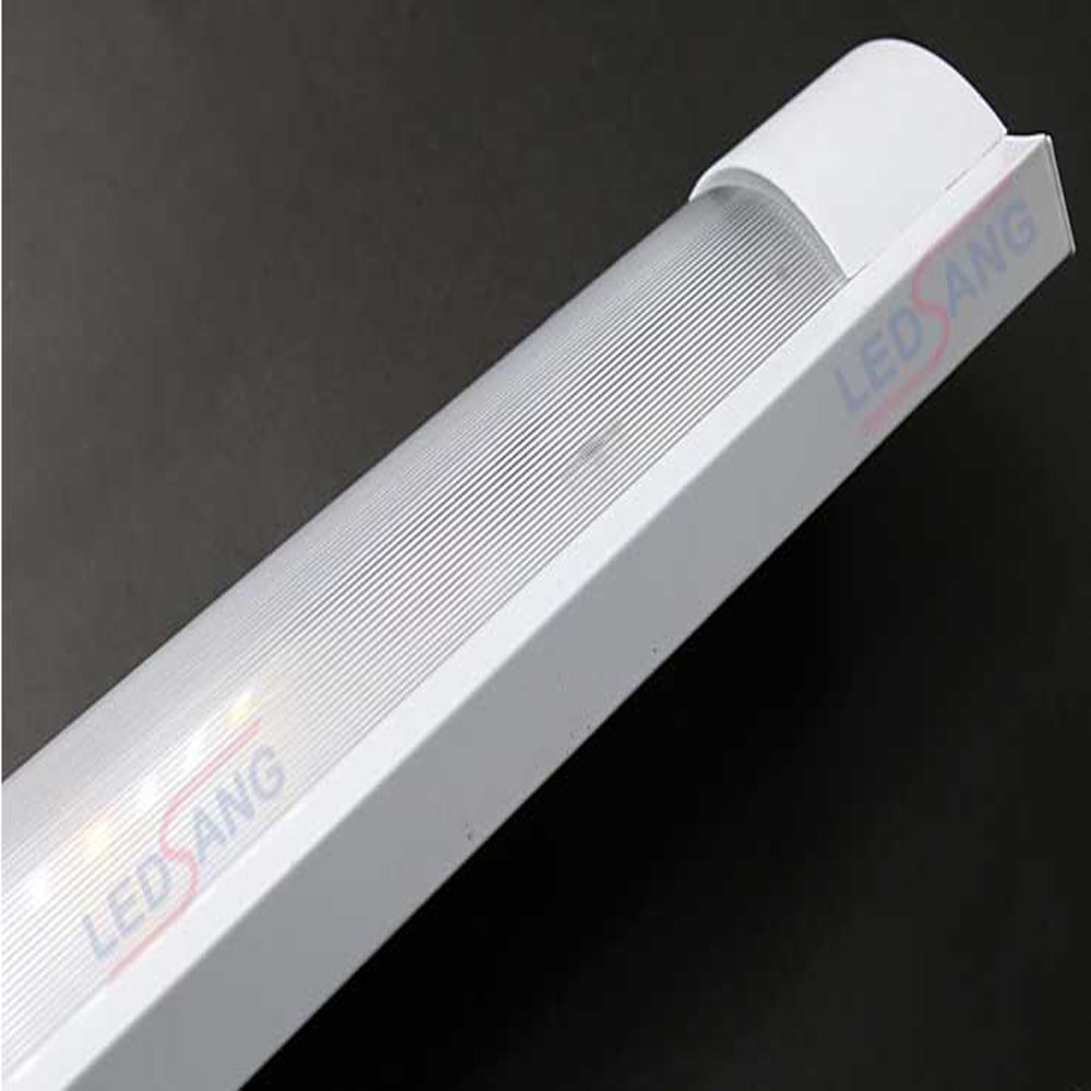 Máng đèn led - Máng đèn led chống bụi - Máng đèn chống bụi - Máng đèn dạng bán nguyệt
- Đèn chống chói mắt - Máng đèn áp trần AH-C1-120 AH-C2-60 AH-C2-120 LEDSANG
