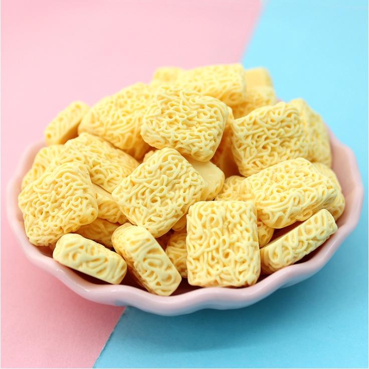 HN * Charm mô hình bánh mì tôm ăn liền trang trí nhà búp bê, móc chìa khóa, Jibbitz, DIY