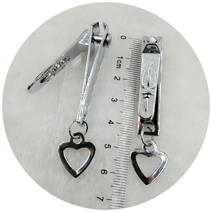 Bấm móng tay inox không gỉ nhỏ gọn tiện lợi