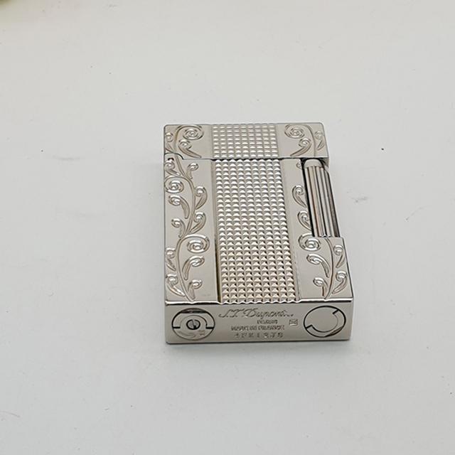 Vỏ Hột Quẹt Bật Lửa Upon Hoa Văn Khắc Dọc 2 Bên D110B Màu Bạc Đẹp, Độc Lạ - Dùng Gas Đá Cao Cấp