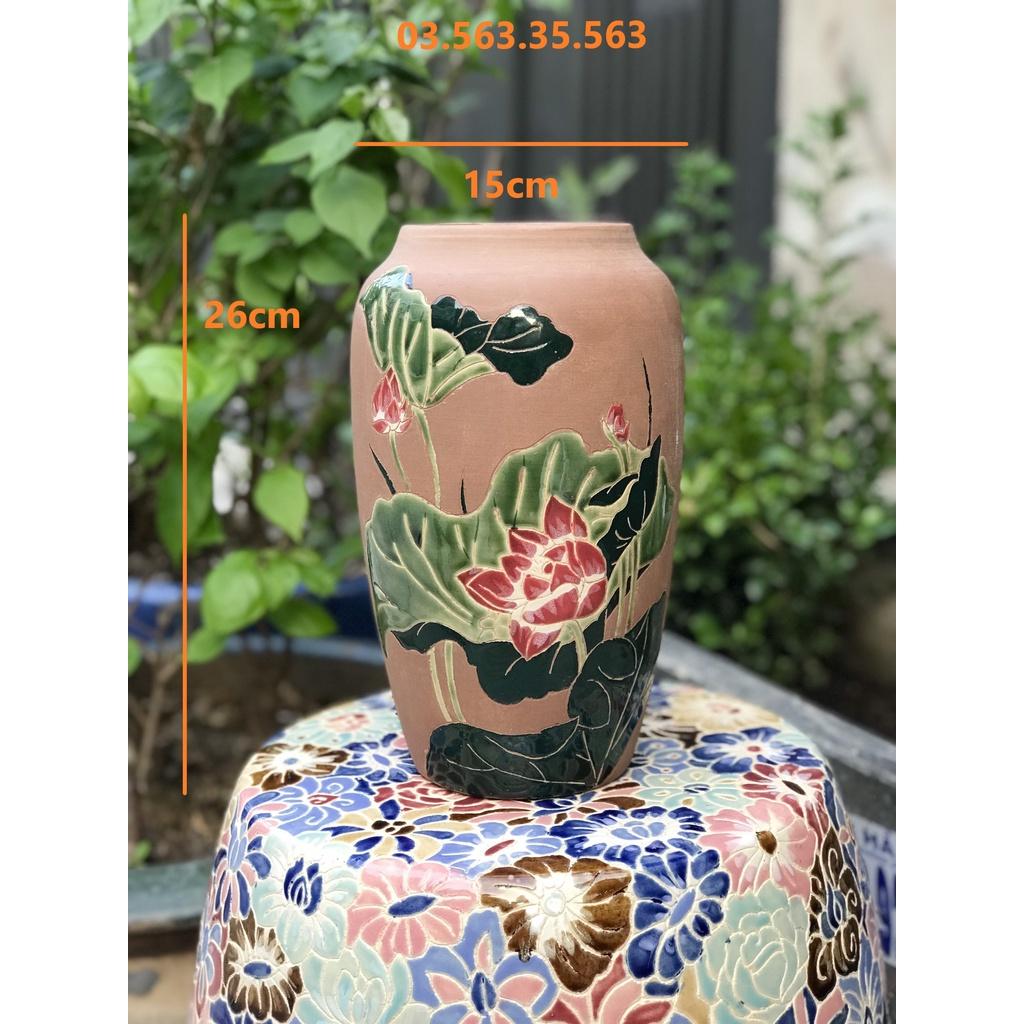 Bình Hoa Sen Vẽ Thủ Công Gốm Sứ Nam Bộ Nền Đất