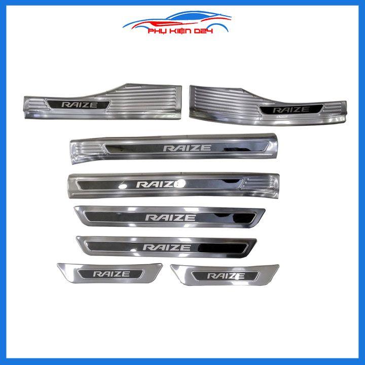 Nẹp bước chân trong ngoài Raize 2021-2022-2023 vân cacbon/titan/inox chống trầy bảo vệ trang trí xe
