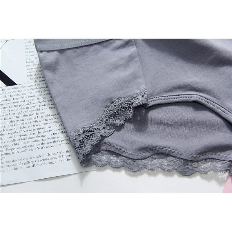 Quần lót cotton viền ren cạp cao