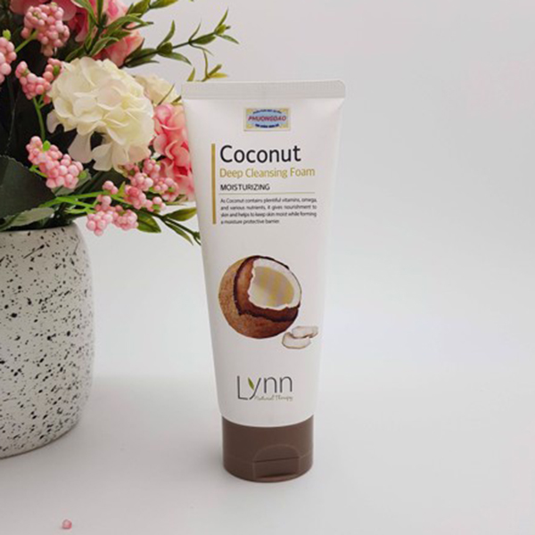 Sữa rửa mặt dừa Lynn Coconut Deep Cleansing Foam Hàn Quốc 120g + Móc khóa.