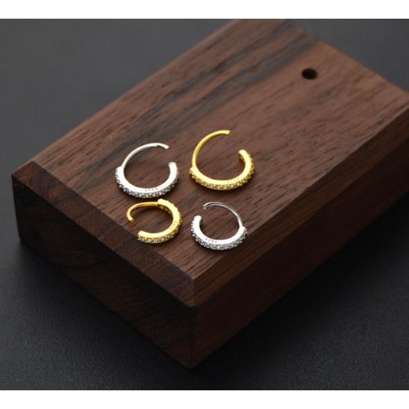 Bông tai vòng đá